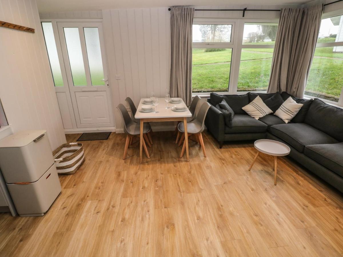 Saltwater Villa Haverfordwest Exterior photo